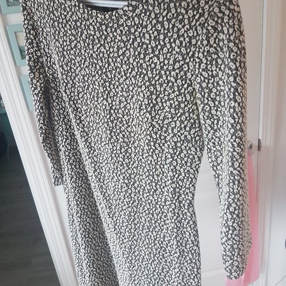 & Other Stories long sleeve mini dress - Picture 2 of 3